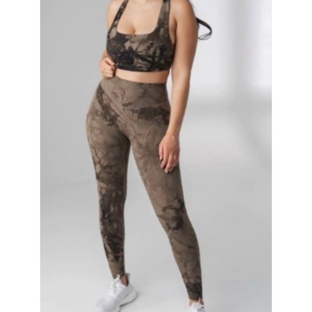 VITALITY‎ Cloud II Classic Sports Bra in Lava Rock